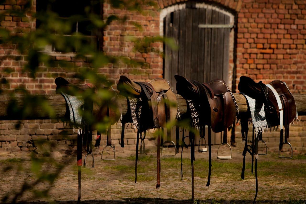 Lehnschulzenhof Viesen Rogasen Exterior photo
